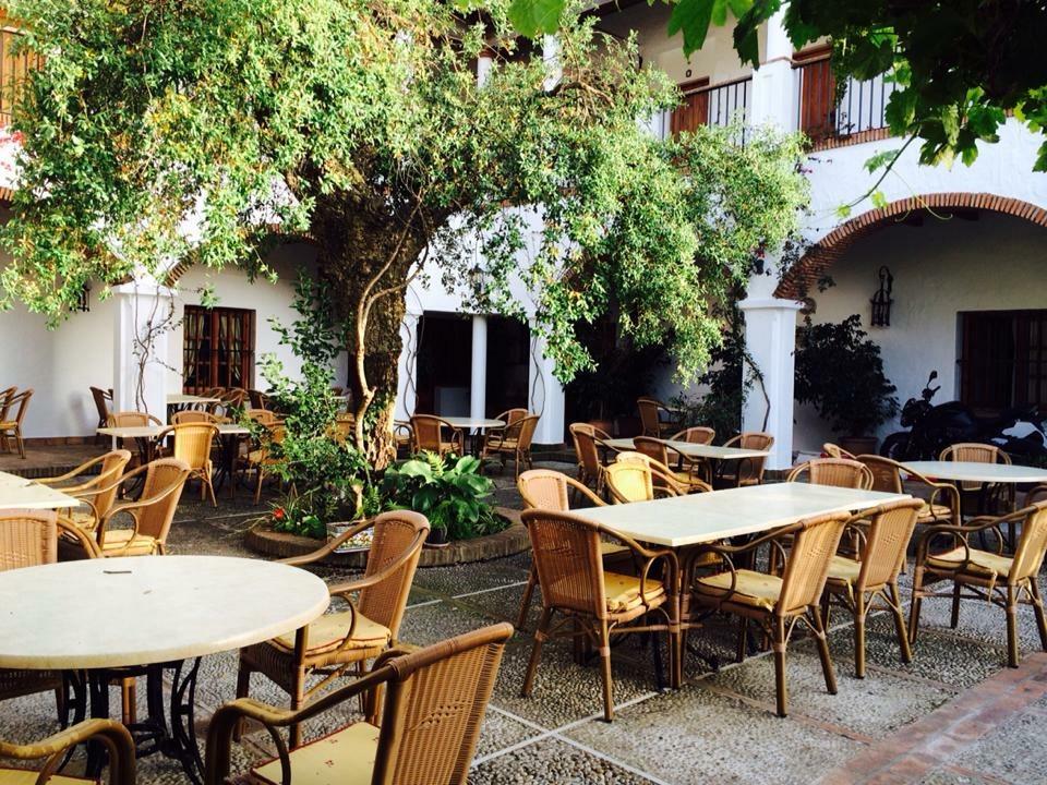 Hotel Cortijo Las Grullas Беналуп Касас Виехас Екстериор снимка
