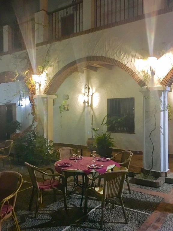 Hotel Cortijo Las Grullas Беналуп Касас Виехас Екстериор снимка