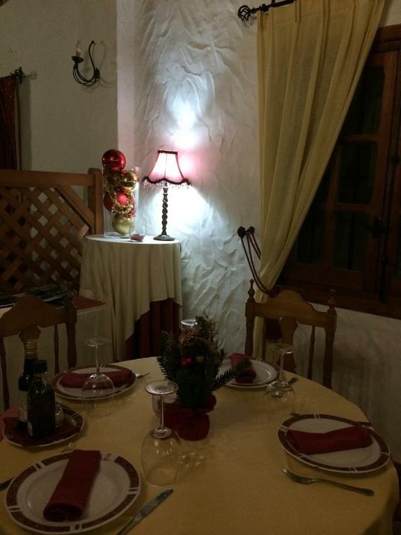 Hotel Cortijo Las Grullas Беналуп Касас Виехас Екстериор снимка