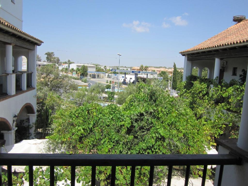 Hotel Cortijo Las Grullas Беналуп Касас Виехас Екстериор снимка